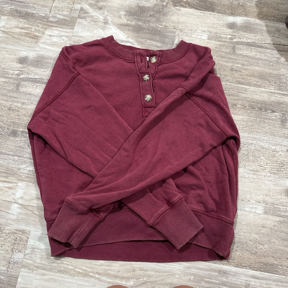 American Eagle Maroon Button-Up Top